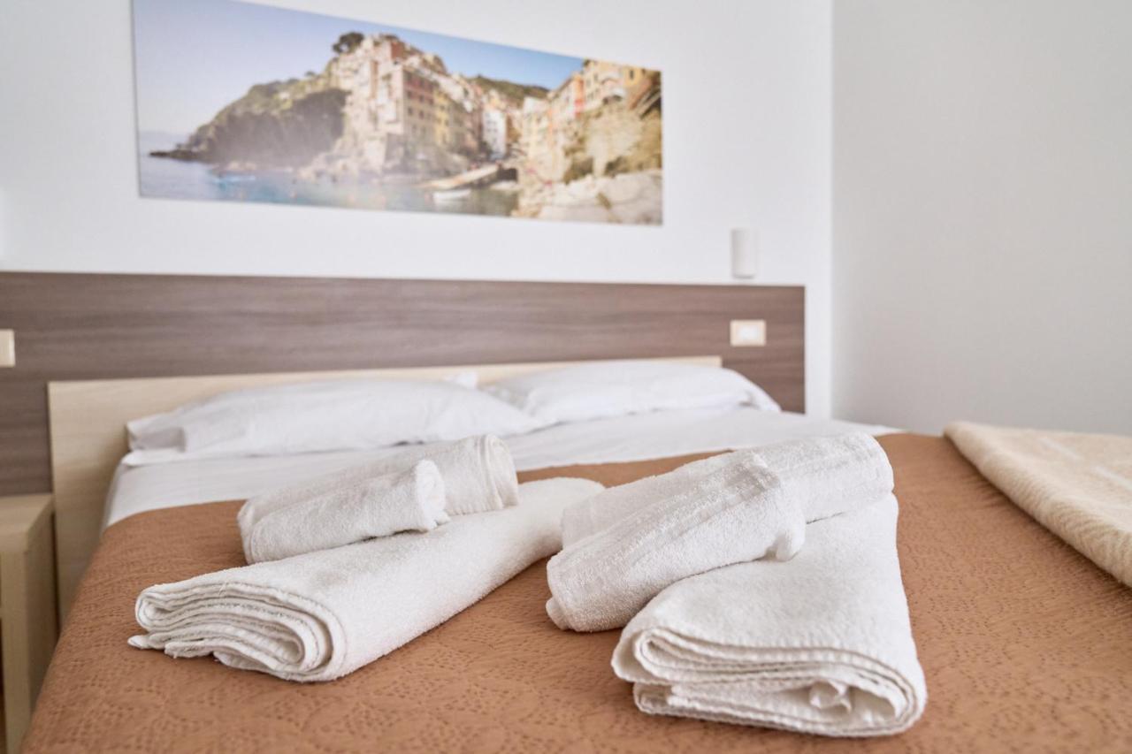 Firmafede Guest House Sarzana Buitenkant foto