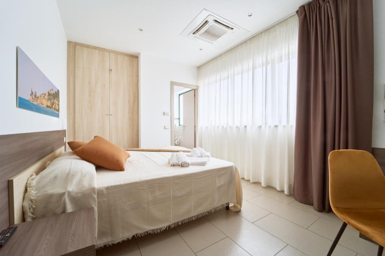 Firmafede Guest House Sarzana Buitenkant foto