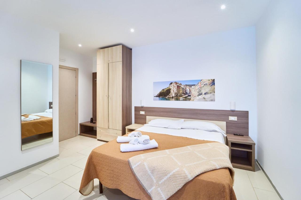 Firmafede Guest House Sarzana Buitenkant foto