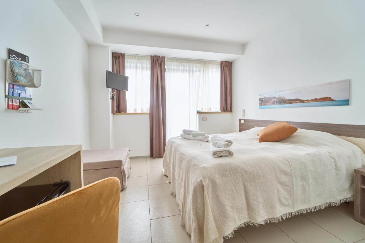 Firmafede Guest House Sarzana Buitenkant foto